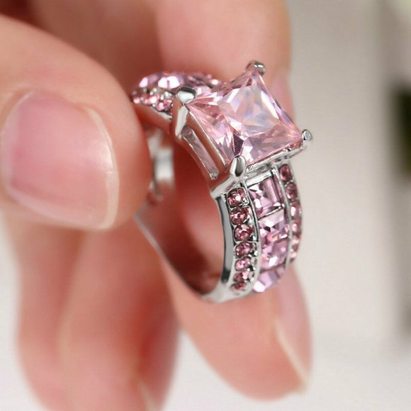 Jewelry - Beautiful! Pink Sapphire 10KT White Gold size 6